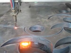 เปลวไฟพลาสม่า cnc แบบพกพาเครื่องตัดพลาสม่าเครื่องอนุมัติในประเทศจีนโรงงาน